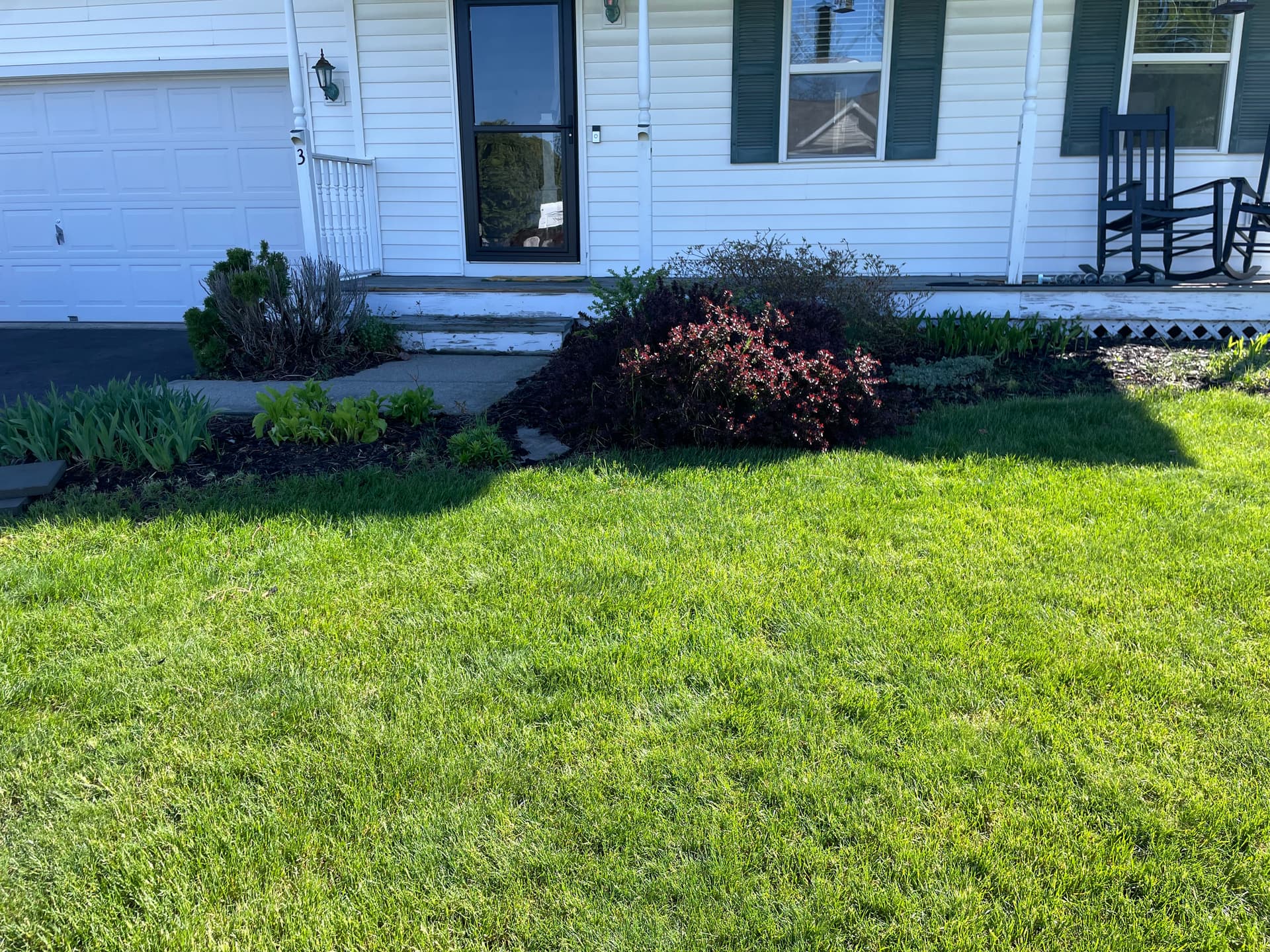 Gallery photos for Front Yard Landscape Bed Rip-Out and Rebuild in South Glens Falls: Image #4