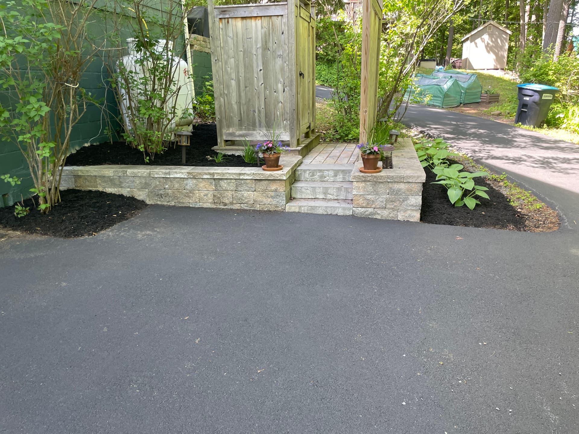 Gallery photos for Fresh Mulch Beds Give This Lake George Property a Sharp New Look: Image #3